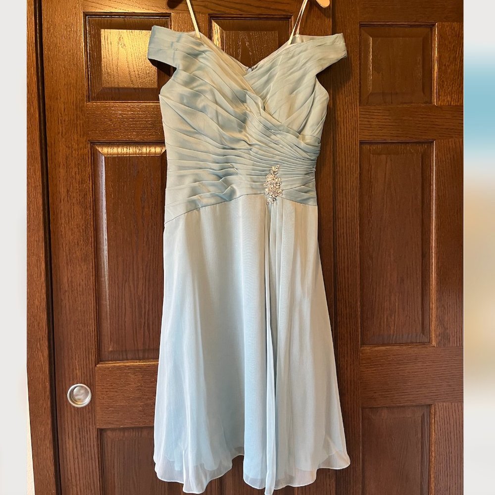 Jade size 14 chiffon midi length dress